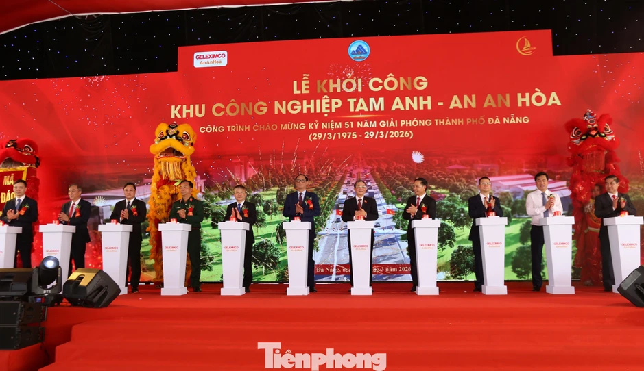 Phó Chủ tịch Quốc hội: Khu công nghiệp hơn 4.100 tỷ hoàn thiện ‘mảnh ghép’ cuối, kích hoạt cực tăng trưởng phía Nam Phó Chủ tịch Quốc hội: Khu công nghiệp hơn 4.100 tỷ hoàn thiện ‘mảnh ghép’ cuối, kích hoạt cực tăng trưởng phía Nam
