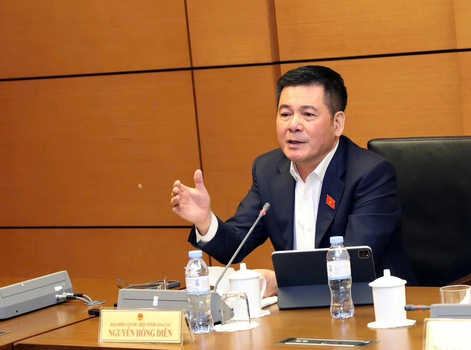 Phó Chủ tịch Quốc hội: Làm sao để người dân yên tâm đầu tư, không phải bỏ vào đất, vàng Phó Chủ tịch Quốc hội: Làm sao để người dân yên tâm đầu tư, không phải bỏ vào đất, vàng