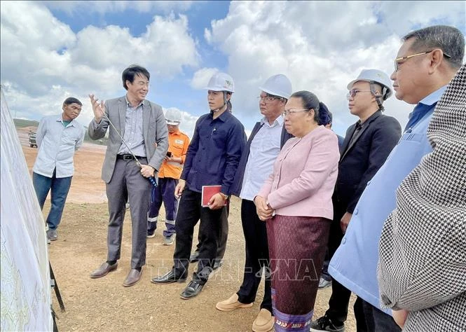 Phó Chủ tịch Quốc hội Lào thăm, làm việc tại Dự án đầu tư trọng điểm của Việt Nam Phó Chủ tịch Quốc hội Lào thăm, làm việc tại Dự án đầu tư trọng điểm của Việt Nam