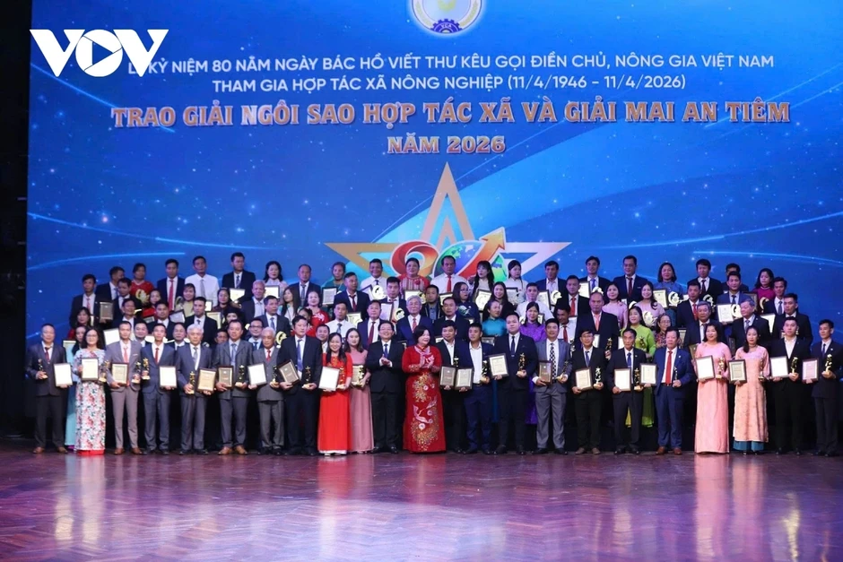 Phó Thủ tướng Hồ Quốc Dũng: Liên kết tạo sức bật cho HTX cạnh tranh toàn cầu Phó Thủ tướng Hồ Quốc Dũng: Liên kết tạo sức bật cho HTX cạnh tranh toàn cầu