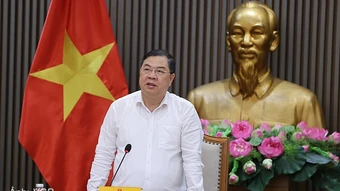 Phó thủ tướng: Không dùng ngân sách khi thí điểm xe ba bánh điện - Báo TinVina