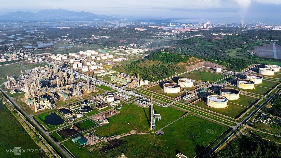 Phó thủ tướng Phạm Gia Túc: Dung Quất cần thu hút dự án công nghệ cao Phó thủ tướng Phạm Gia Túc: Dung Quất cần thu hút dự án công nghệ cao