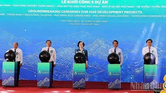 Phó Thủ tướng Phạm Thị Thanh Trà dự Lễ khởi công tổ hợp 5 dự án tại Phú Thọ