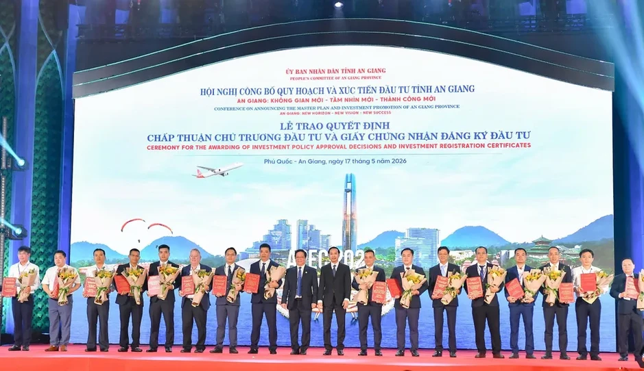 Phó Thủ tướng Thường trực Phạm Gia Túc: An Giang phát triển nhanh nhưng phải bền vững, hài hòa giữa kinh tế và môi trường