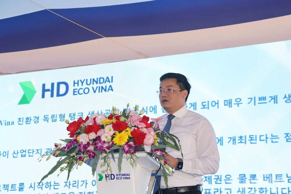 Phó Thủ tướng Thường trực Phạm Gia Túc dự Lễ khởi công Nhà máy sản xuất bồn chứa độc lập thân thiện với môi trường Phó Thủ tướng Thường trực Phạm Gia Túc dự Lễ khởi công Nhà máy sản xuất bồn chứa độc lập thân thiện với môi trường
