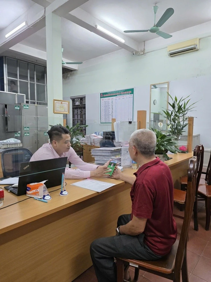 Phòng giao dịch NHCSXH Thanh Oai tích cực đẩy mạnh thực hiện công tác chuyển đổi số Phòng giao dịch NHCSXH Thanh Oai tích cực đẩy mạnh thực hiện công tác chuyển đổi số