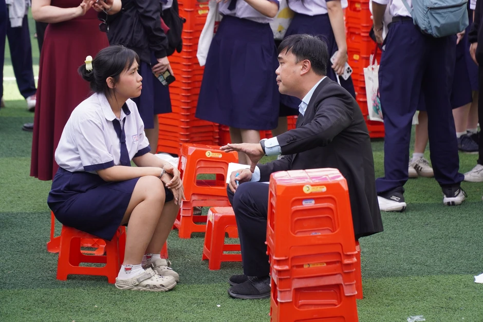 Phụ huynh hỏi nhiều, hiểu kỹ để không nói "giá như" Phụ huynh hỏi nhiều, hiểu kỹ để không nói "giá như"