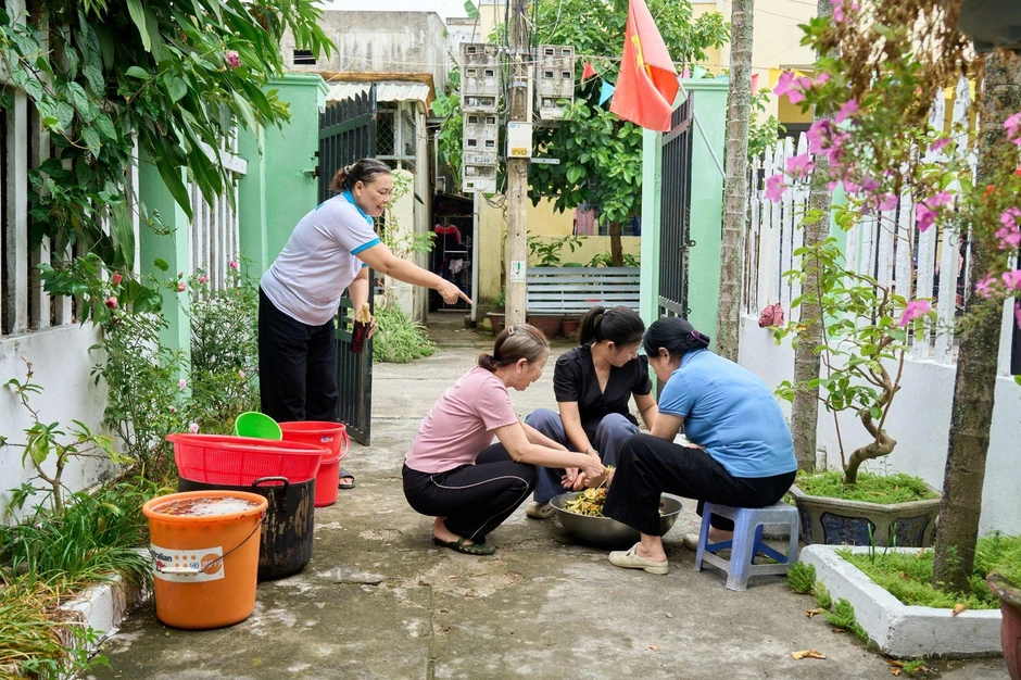 Phụ nữ và những bước chuyển xanh từ cộng đồng