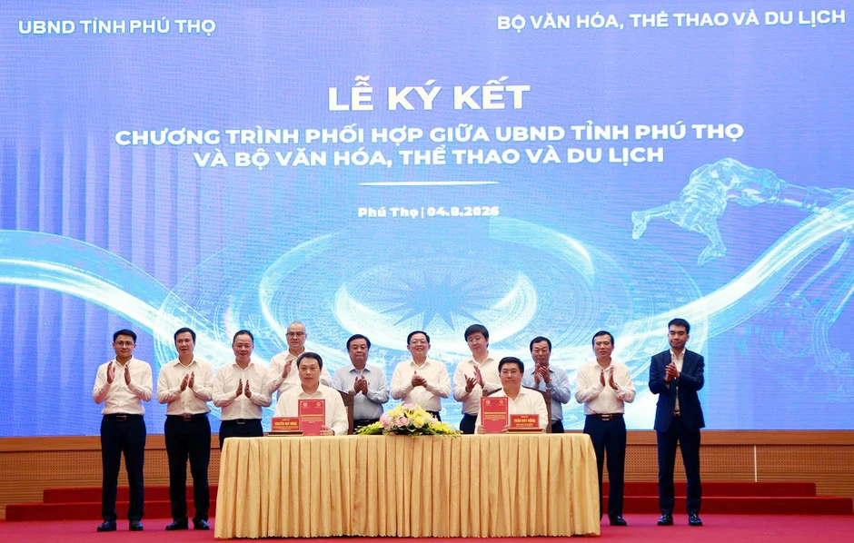 Phú Thọ phát động 90 ngày xây dựng Kho dữ liệu, tạo đột phá trong quản trị, điều hành Phú Thọ phát động 90 ngày xây dựng Kho dữ liệu, tạo đột phá trong quản trị, điều hành