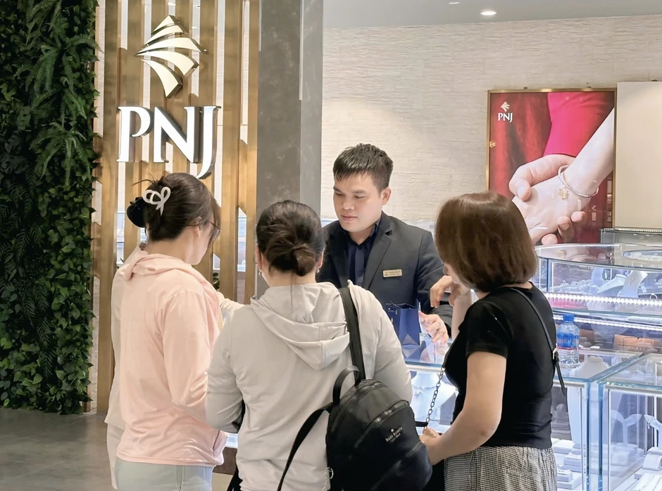 PNJ dự kiến lỗ hơn 6.200 tỷ đồng năm 2026 PNJ dự kiến lỗ hơn 6.200 tỷ đồng năm 2026