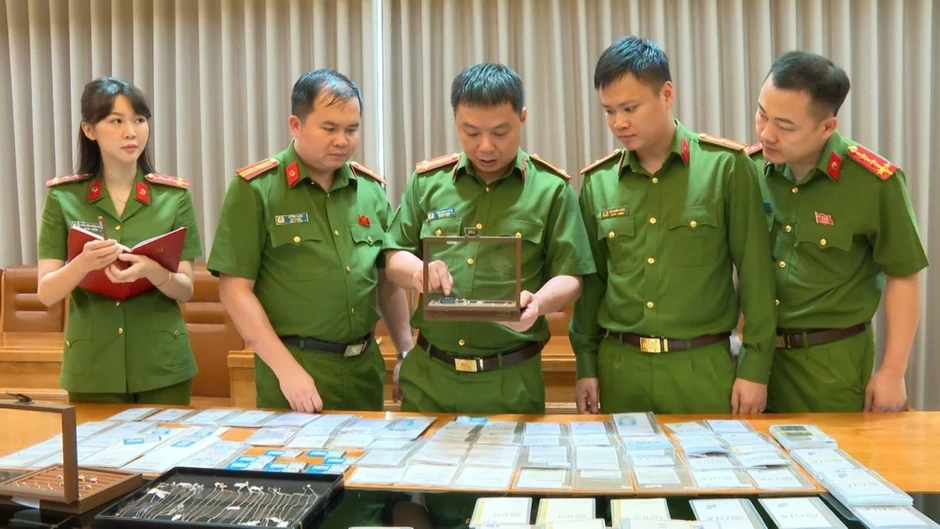 PNJ trả chậm tiền mua lại: Khách hàng thành “chủ nợ không lãi”?