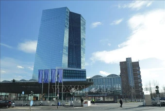 Quan chức ECB: Cần tiếp tục tăng lãi suất để kiềm chế lạm phát