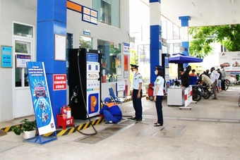 Quản lý thị trường TPHCM yêu cầu phải có lãnh đạo địa bàn trực xăng dầu