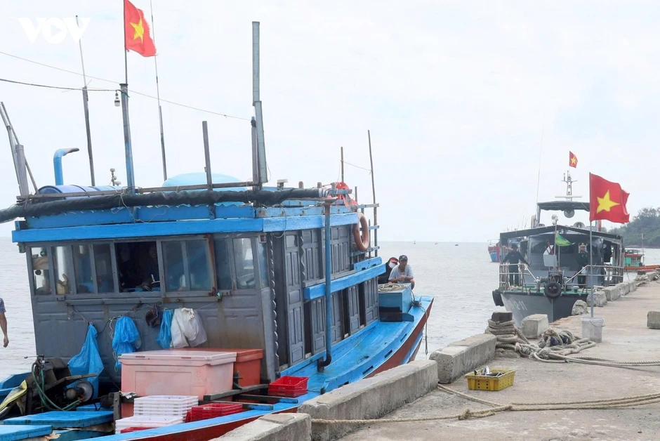 Quảng Ngãi xử phạt gần 4 tỷ đồng vi phạm khai thác IUU Quảng Ngãi xử phạt gần 4 tỷ đồng vi phạm khai thác IUU