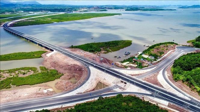 Quảng Ninh triển vọng trong chu kỳ bất động sản mới Quảng Ninh triển vọng trong chu kỳ bất động sản mới