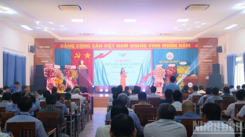 Ra mắt Diễn đàn Kinh tế biển, thúc đẩy phát triển bền vững Ra mắt Diễn đàn Kinh tế biển, thúc đẩy phát triển bền vững