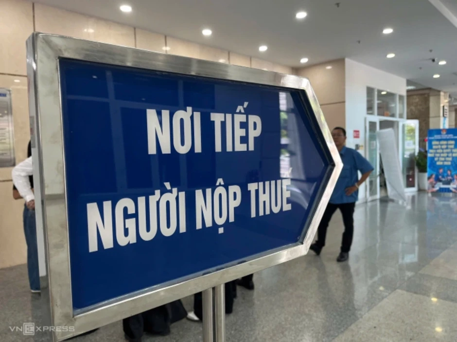 Rắc rối vì nợ thuế 'trên trời rơi xuống'