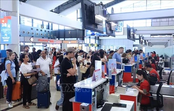 Sân bay Nội Bài đảm bảo luồng tuyến thông suốt với hơn 240 quầy check-in dịp lễ