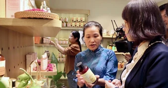 Sản xuất công nghiệp và thương mại duy trì đà tăng trưởng trong quý I/2026