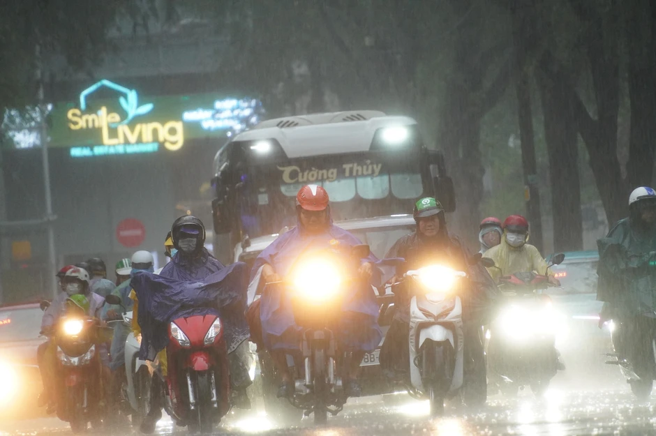 Sau trận mưa trắng trời, Nam bộ lại nắng chói chang, mùa mưa khi nào bắt đầu?