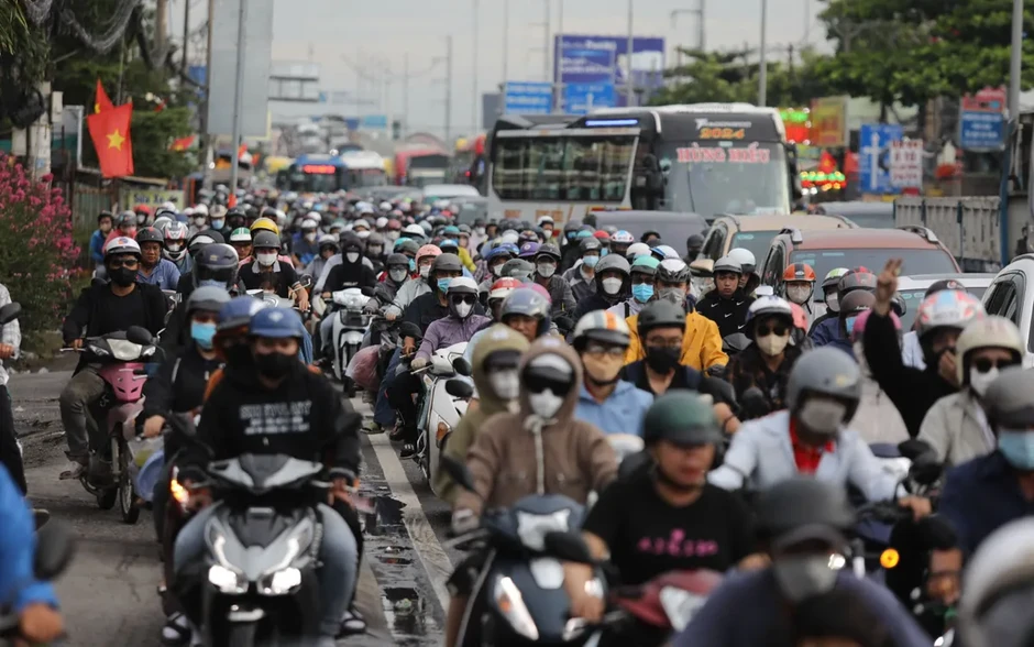 Siết khí thải xe máy: Đề xuất hỗ trợ vay 0% để lao động nghèo đổi xe mới Siết khí thải xe máy: Đề xuất hỗ trợ vay 0% để lao động nghèo đổi xe mới