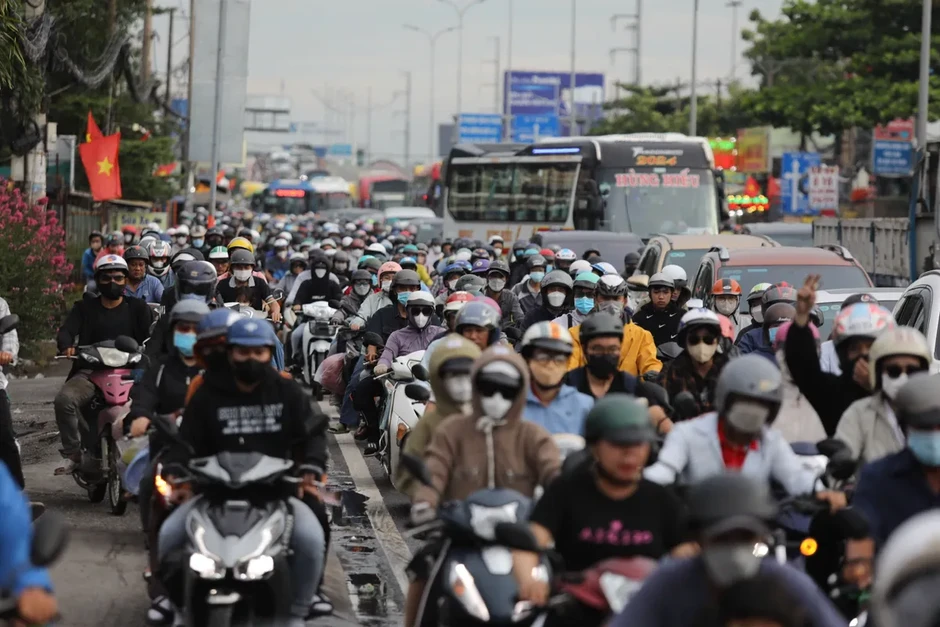 Siết khí thải xe máy: Đề xuất hỗ trợ vay 0% để lao động nghèo đổi xe mới Siết khí thải xe máy: Đề xuất hỗ trợ vay 0% để lao động nghèo đổi xe mới