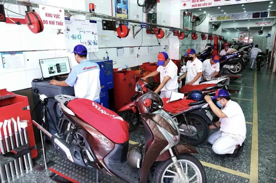 Siết khí thải xe máy: Đề xuất hỗ trợ vay 0% để lao động nghèo đổi xe mới Siết khí thải xe máy: Đề xuất hỗ trợ vay 0% để lao động nghèo đổi xe mới
