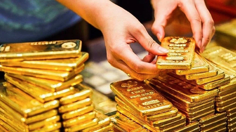 Siết quản lý vàng qua biên giới: Chạm ngưỡng 300g phải khai báo hải quan Siết quản lý vàng qua biên giới: Chạm ngưỡng 300g phải khai báo hải quan