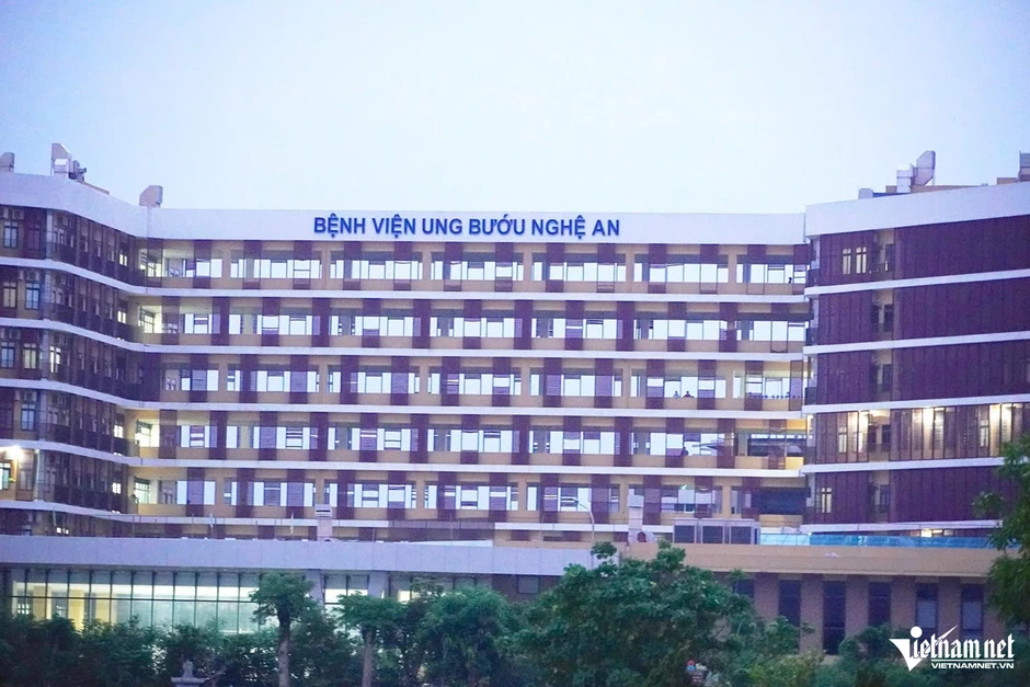Số phận gói thầu hơn 291 tỷ ở Nghệ An sau khi lãnh đạo y tế Việt Mỹ, Thứ trưởng Thuấn bị bắt Số phận gói thầu hơn 291 tỷ ở Nghệ An sau khi lãnh đạo y tế Việt Mỹ, Thứ trưởng Thuấn bị bắt
