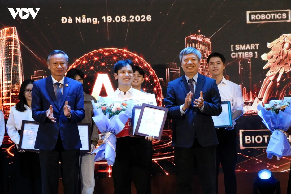 SURF 2026 - điểm chạm giữa ý tưởng và cuộc sống SURF 2026 - điểm chạm giữa ý tưởng và cuộc sống