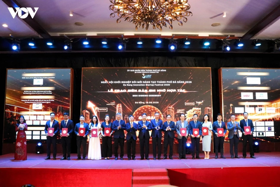 SURF 2026 - điểm chạm giữa ý tưởng và cuộc sống SURF 2026 - điểm chạm giữa ý tưởng và cuộc sống