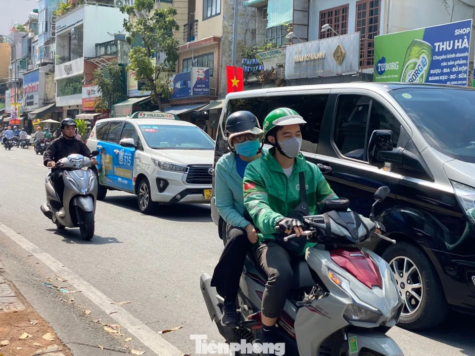 Tài xế xe công nghệ: 'Hãy cho chúng tôi một cái tên' Tài xế xe công nghệ: 'Hãy cho chúng tôi một cái tên'