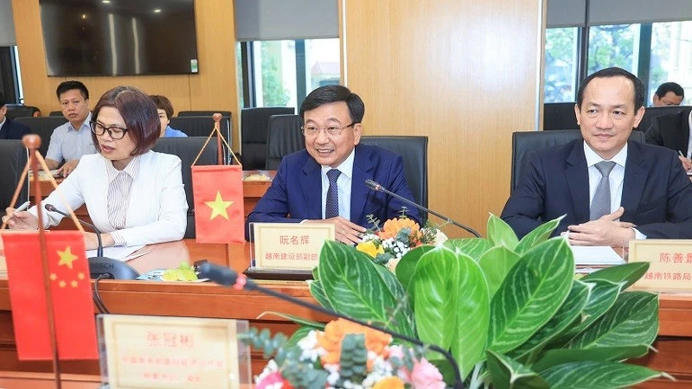 Tăng cường hợp tác phát triển đường sắt Việt Nam-Trung Quốc Tăng cường hợp tác phát triển đường sắt Việt Nam-Trung Quốc