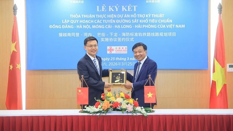 Tăng cường hợp tác phát triển đường sắt Việt Nam-Trung Quốc Tăng cường hợp tác phát triển đường sắt Việt Nam-Trung Quốc