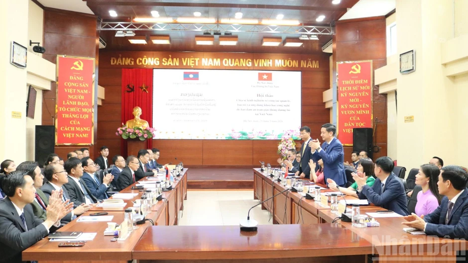 Tăng cường hợp tác Việt Nam-Lào trong quản lý hạ tầng giao thông và chuyển đổi số Tăng cường hợp tác Việt Nam-Lào trong quản lý hạ tầng giao thông và chuyển đổi số