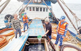 Tăng cường truyền thông, giáo dục pháp luật cho người dân miền biển