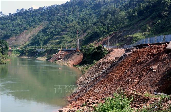 Tăng tốc các dự án giao thông, phòng chống sạt lở trước mùa mưa bão Tăng tốc các dự án giao thông, phòng chống sạt lở trước mùa mưa bão