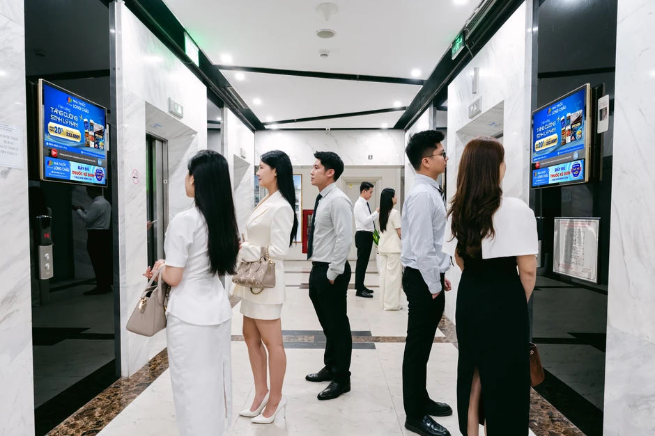 Tăng trưởng trong cạnh tranh - Tối ưu trong tăng trưởng Tăng trưởng trong cạnh tranh - Tối ưu trong tăng trưởng