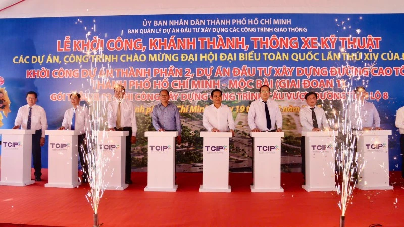 Tăng vốn, kéo dài thời gian thực hiện cao tốc Thành phố Hồ Chí Minh-Mộc Bài Tăng vốn, kéo dài thời gian thực hiện cao tốc Thành phố Hồ Chí Minh-Mộc Bài