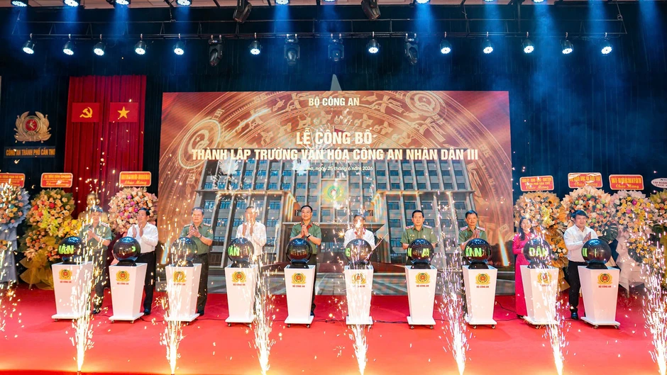 Tập đoàn Đèo Cả đồng hành cùng Bộ Công an kiến tạo những công trình nhân văn tại Tây Nam Bộ Tập đoàn Đèo Cả đồng hành cùng Bộ Công an kiến tạo những công trình nhân văn tại Tây Nam Bộ