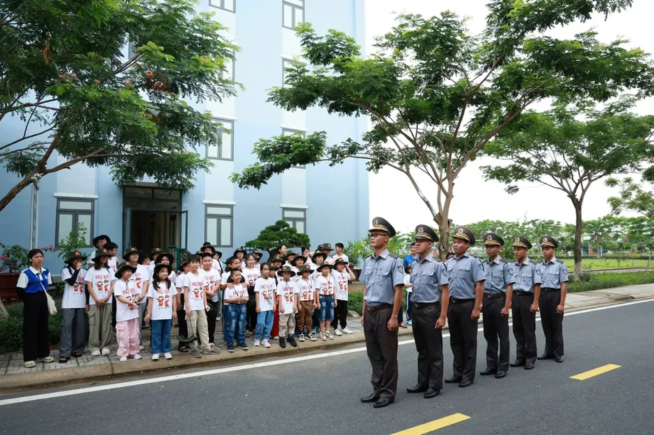 Tập đoàn DIC tuyên dương 123 học sinh, sinh viên tiêu biểu xuất sắc năm học 2025 - 2026 Tập đoàn DIC tuyên dương 123 học sinh, sinh viên tiêu biểu xuất sắc năm học 2025 - 2026
