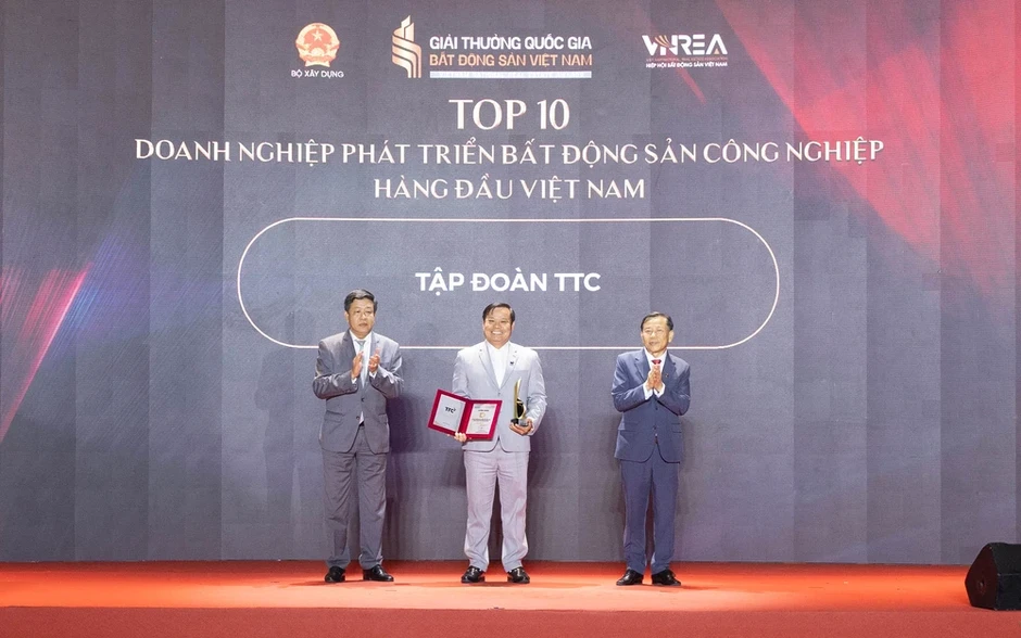 Tập đoàn TTC được vinh danh Top 10 Doanh nghiệp phát triển Bất động sản Công nghiệp hàng đầu Việt Nam Tập đoàn TTC được vinh danh Top 10 Doanh nghiệp phát triển Bất động sản Công nghiệp hàng đầu Việt Nam