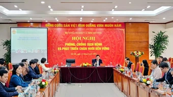 Tập trung phòng, chống dịch bệnh và tái cấu trúc ngành chăn nuôi