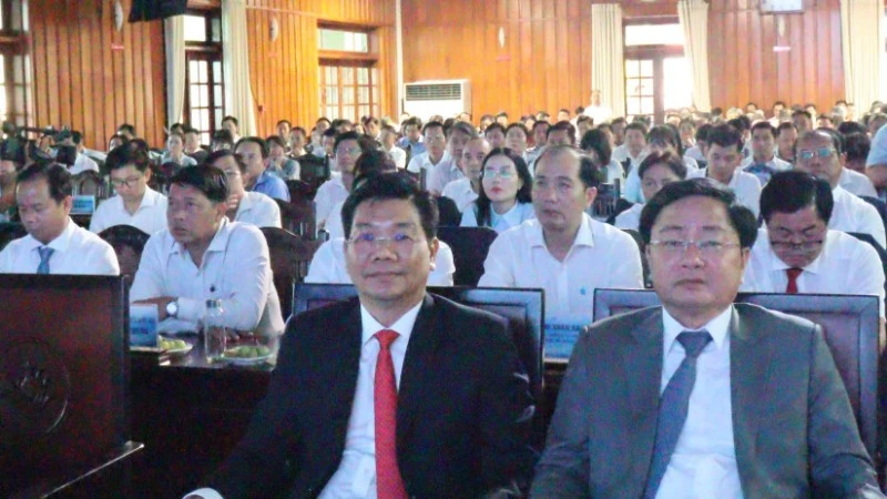 Tây Ninh đặt mục tiêu trở thành tỉnh phát triển năng động, xanh, bền vững Tây Ninh đặt mục tiêu trở thành tỉnh phát triển năng động, xanh, bền vững