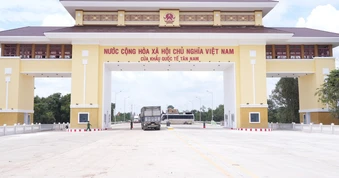 Tây Ninh nghiên cứu làm đường 4 làn xe nối cửa khẩu với cao tốc