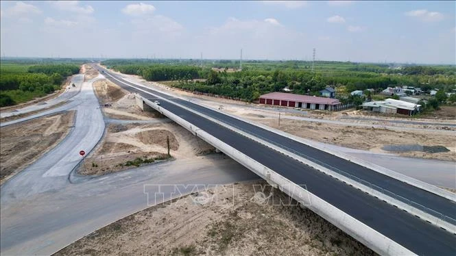Tây Ninh thi đua 90 ngày đêm giải phóng mặt bằng Vành đai 4 Tây Ninh thi đua 90 ngày đêm giải phóng mặt bằng Vành đai 4