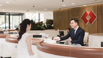 Techcombank tiếp tục phá kỷ lục lợi nhuận trong quý II