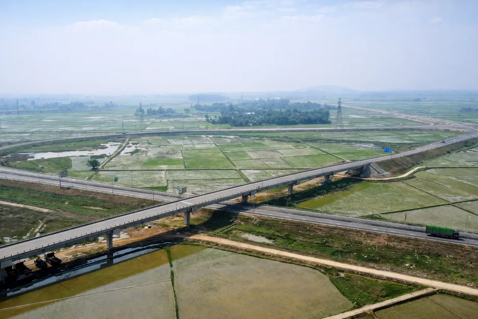 Thanh Hóa tăng tốc hoàn thiện hạ tầng, sẵn sàng “đón sóng” đầu tư năm 2026 Thanh Hóa tăng tốc hoàn thiện hạ tầng, sẵn sàng “đón sóng” đầu tư năm 2026