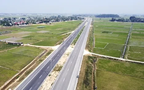 Thanh Hóa tăng tốc hoàn thiện hạ tầng, sẵn sàng “đón sóng” đầu tư năm 2026 Thanh Hóa tăng tốc hoàn thiện hạ tầng, sẵn sàng “đón sóng” đầu tư năm 2026