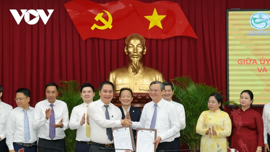 Thành phố Cần Thơ và Tập đoàn T&T ký kết thỏa thuận hợp tác nhiều lĩnh vực Thành phố Cần Thơ và Tập đoàn T&T ký kết thỏa thuận hợp tác nhiều lĩnh vực